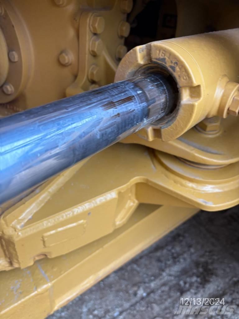 CAT 730 Water bowser
