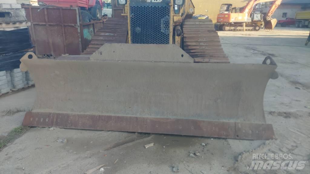 CAT D 4 LGP Crawler dozers