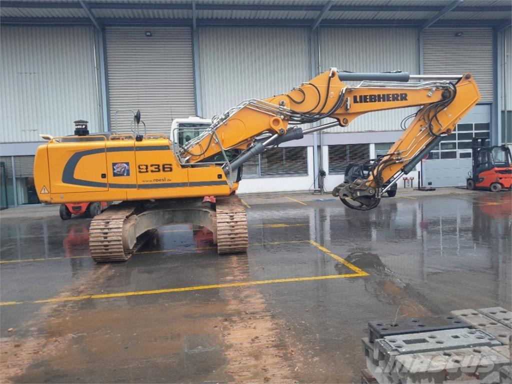Liebherr R936 Crawler excavators