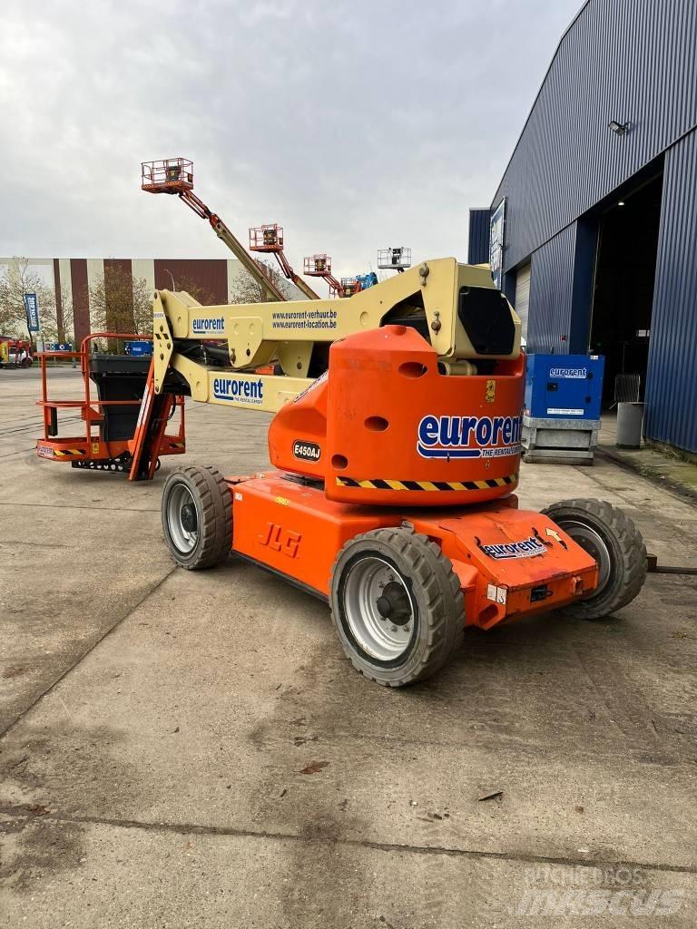JLG E 450 AJ Articulated boom lifts