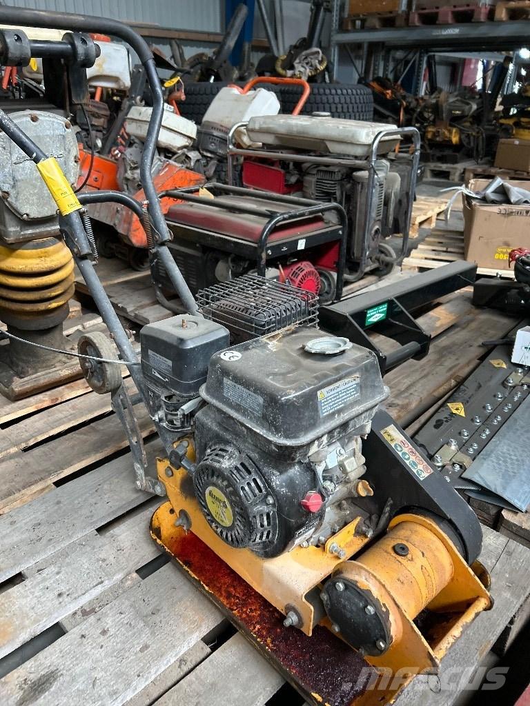 Herkules 30 kg Plate compactors