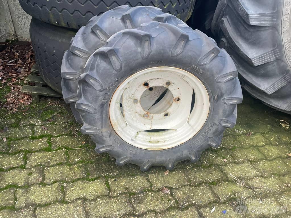Pirelli 6.5 -16 + velg Tyres, wheels and rims