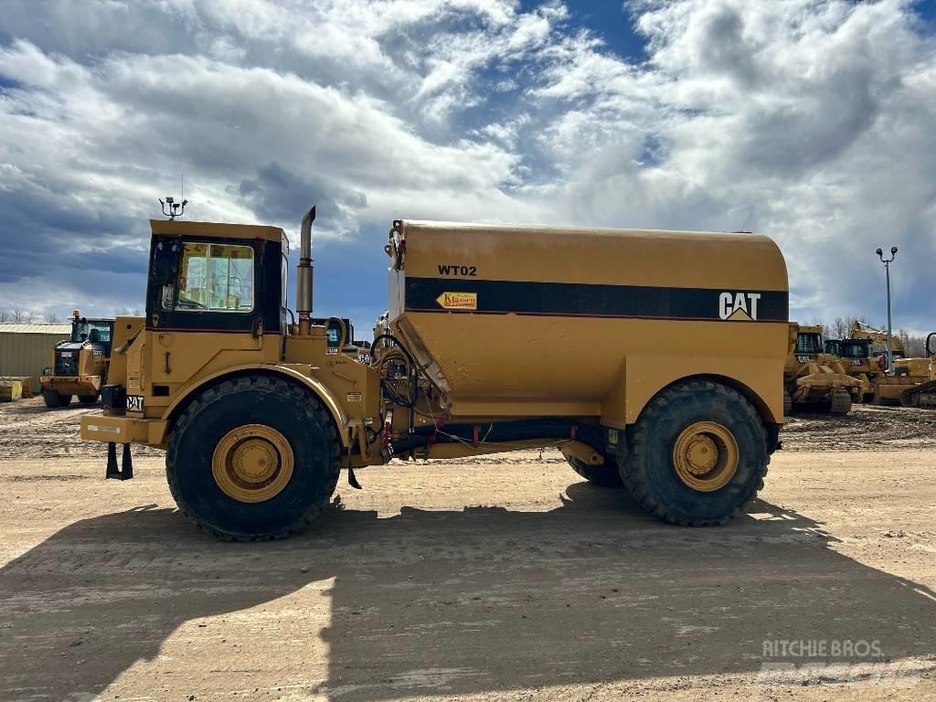 CAT 25D Water bowser