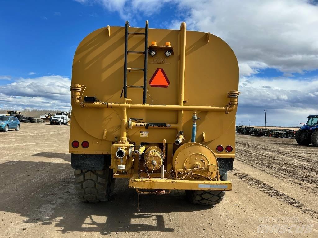 CAT 25D Water bowser
