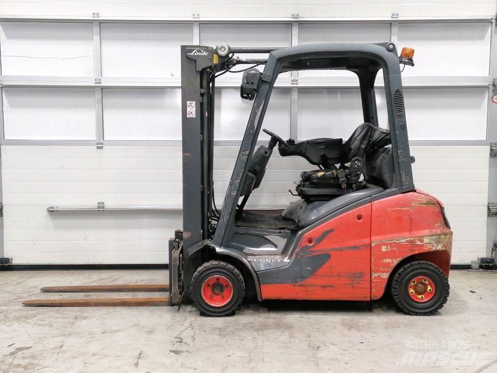 Linde H20D-01 Diesel trucks