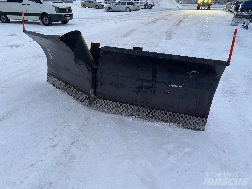 Pome Nivelaura 320 Snow blades and plows