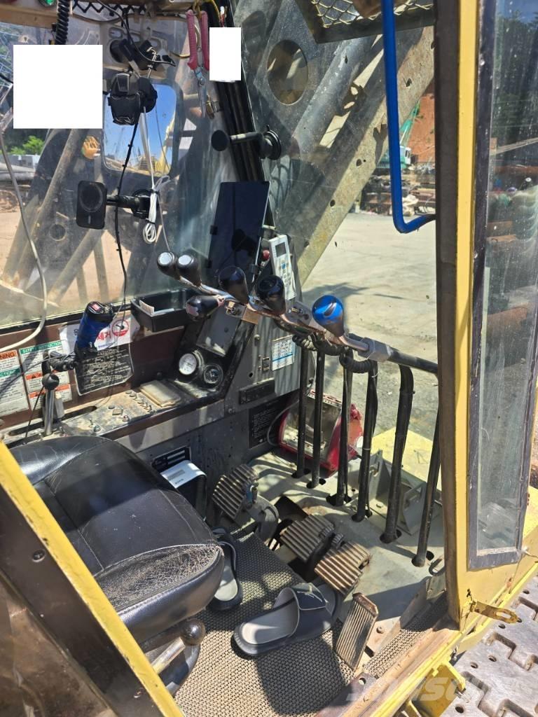 Sumitomo SC700 Track mounted cranes