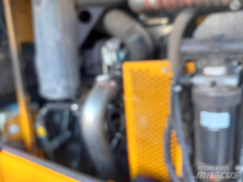 JCB 412 Telehandlers