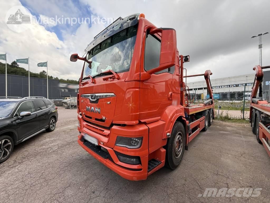 MAN TGS 26.360 Skip bin truck