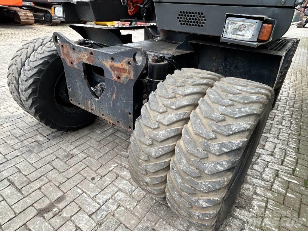 Hitachi ZX 140 W Wheeled excavators