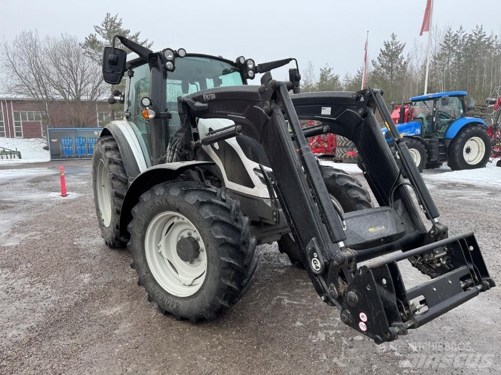 Valtra G 115 Active Tractors
