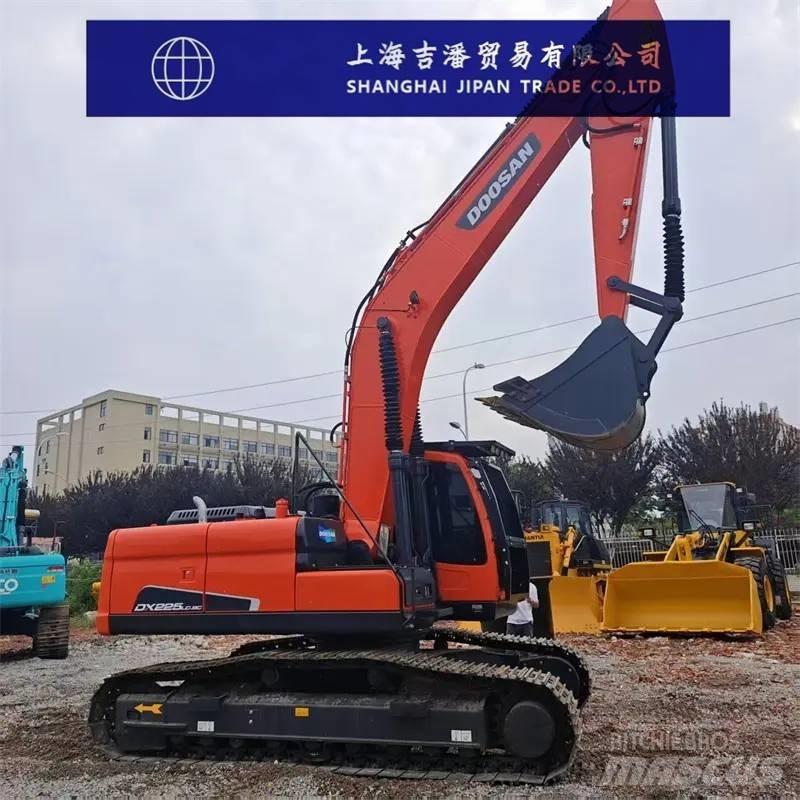 Doosan DX 225 Crawler excavators