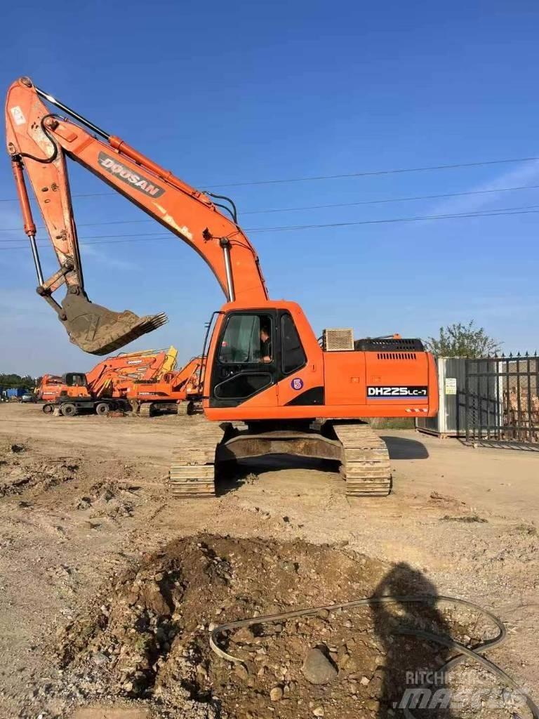 Doosan DH 225 LC-7 Crawler excavators