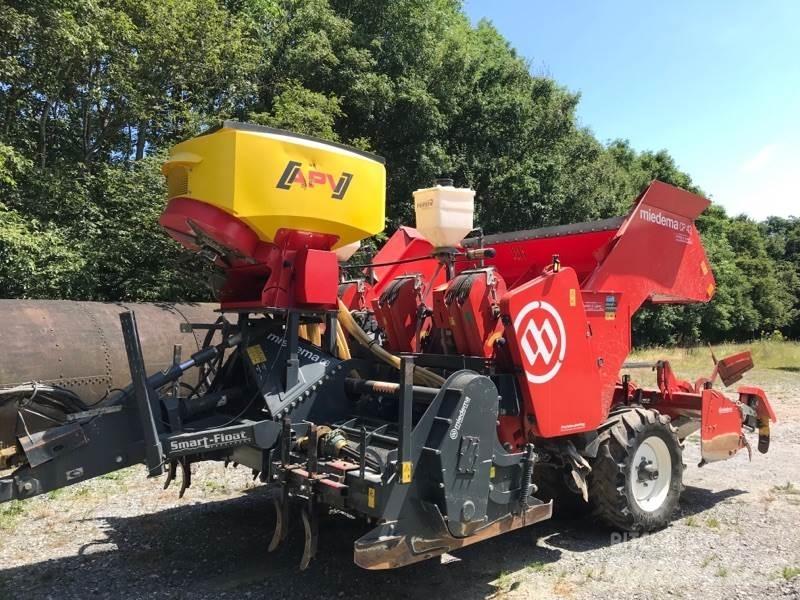 Miedema CP42 P 75H Potato planters