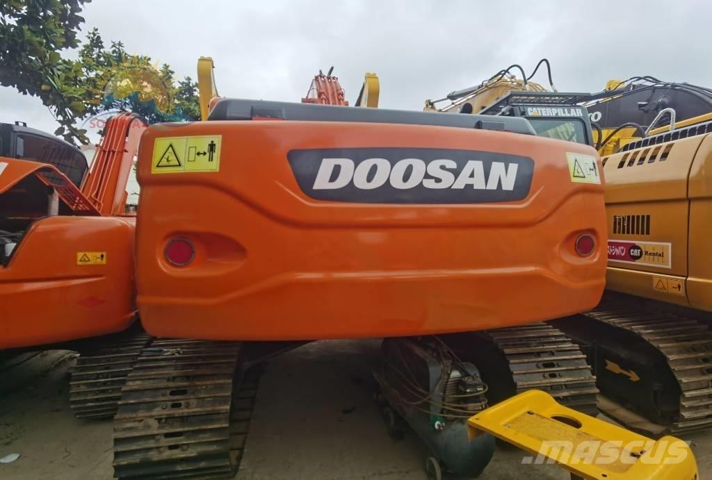 Doosan DX 225 LC Crawler excavators