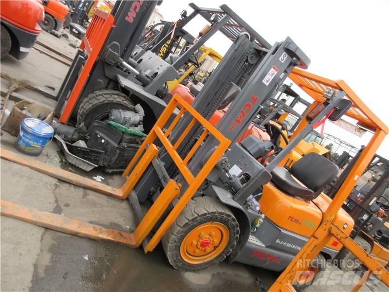 TCM FD 30 Diesel trucks