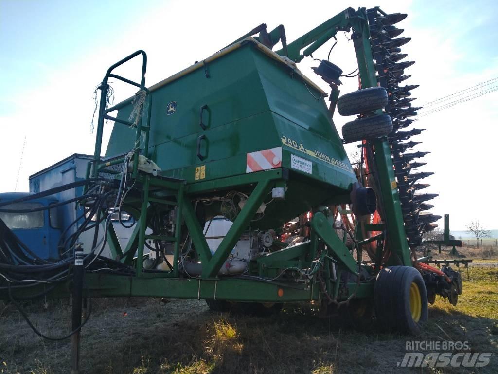 John Deere 740 A 9m Drills