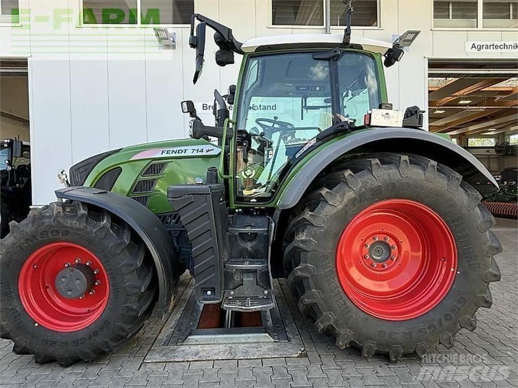 Fendt 714 vario s4 Tractors