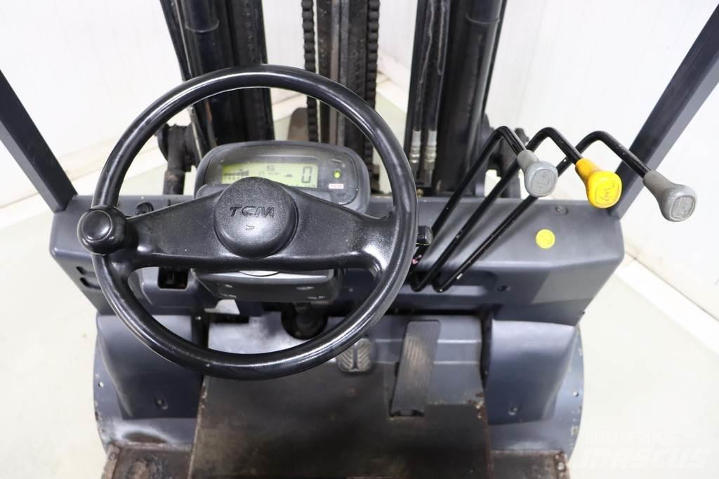 TCM FB30-7 Electric forklift trucks