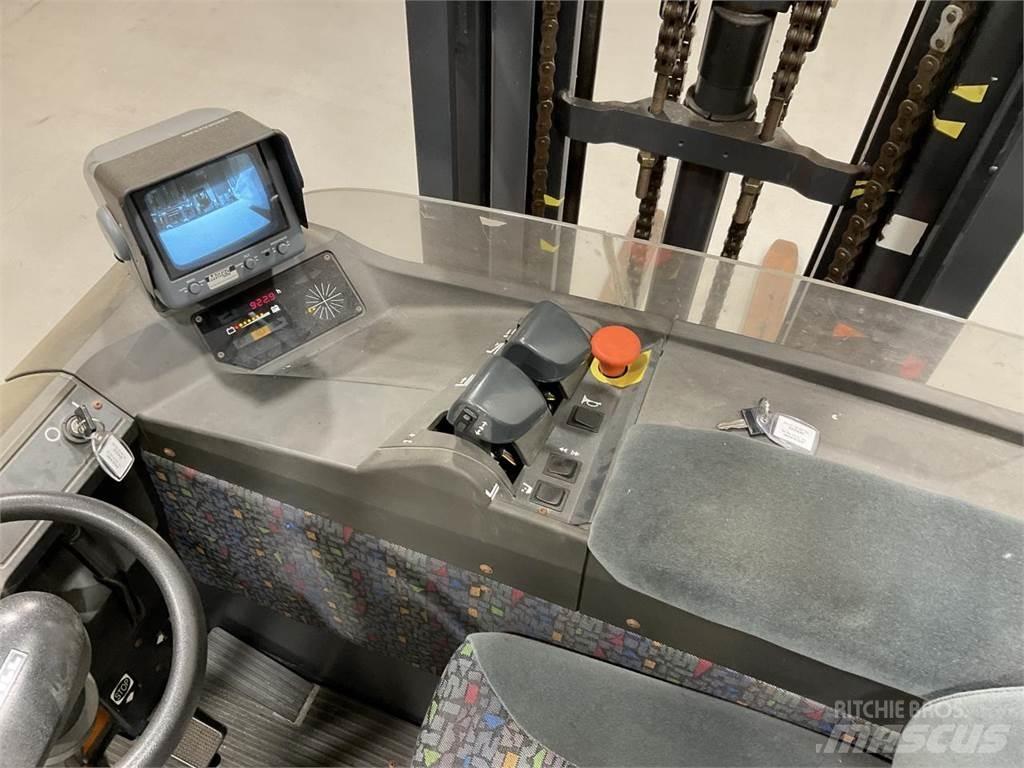 Still FM14 Reach truck