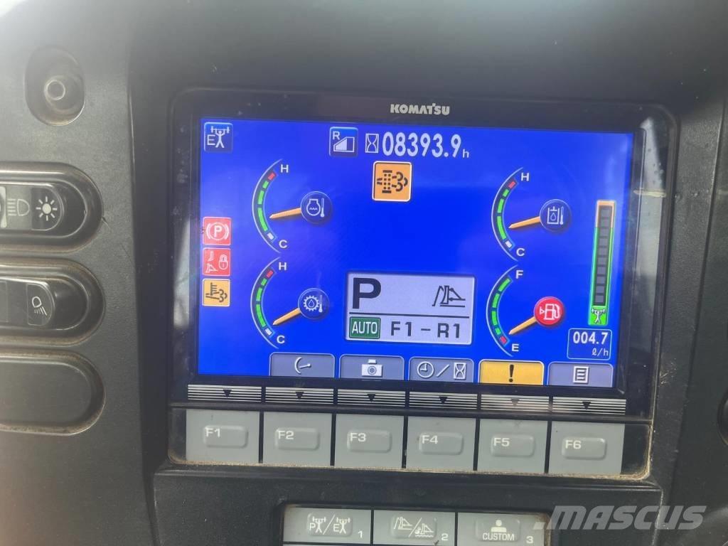 Komatsu 65 PX-17 Crawler dozers