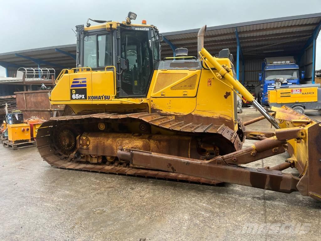Komatsu 65 PX-17 Crawler dozers