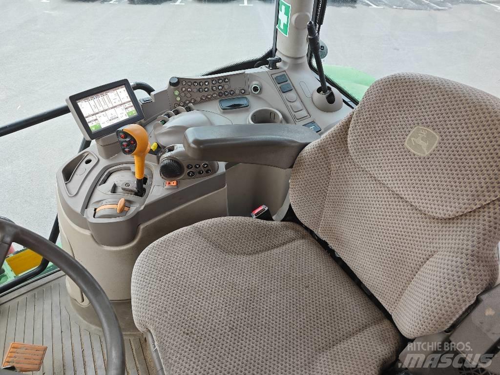 John Deere 6215 R Tractors