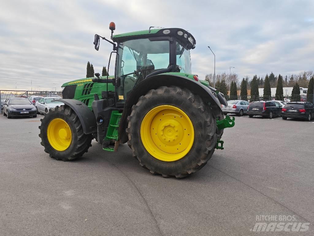 John Deere 6215 R Tractors