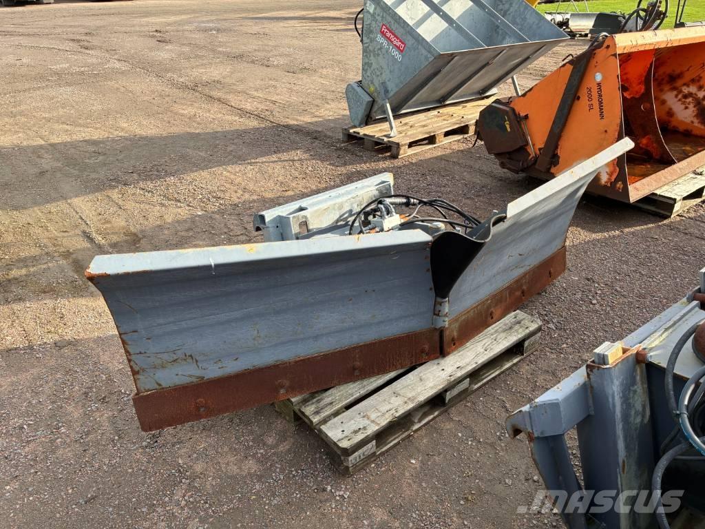 Siringe T2400 Snow groomers