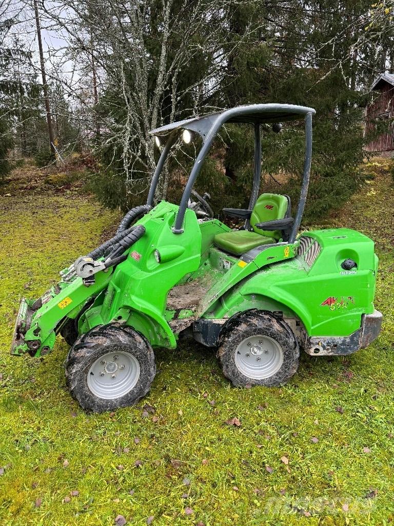 Avant 528 Multi-purpose loaders