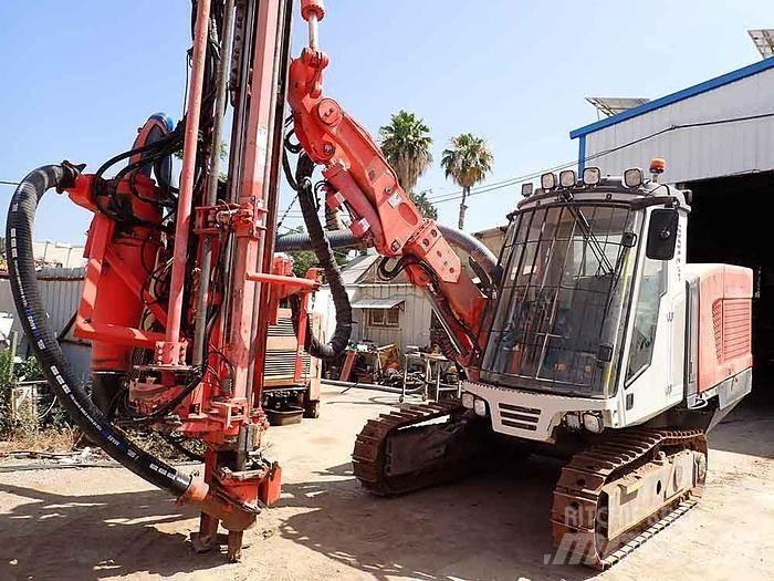 Sandvik DP1100I Surface drill rigs