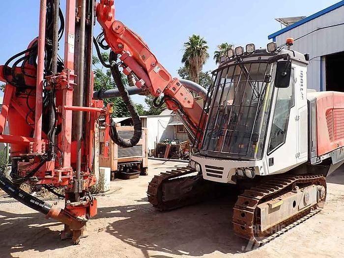 Sandvik DP1100I Surface drill rigs
