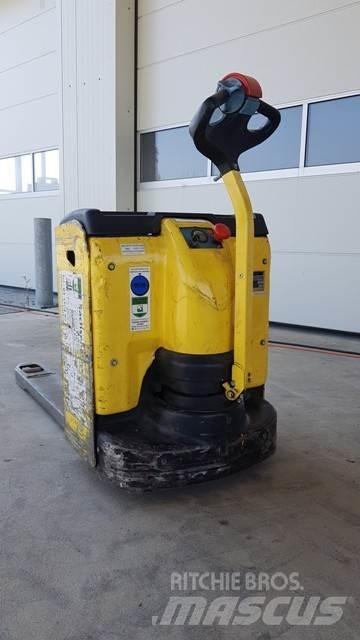 Hyster P 2.0L Low lifter