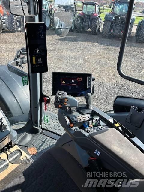 Valtra T 235 D Tractors