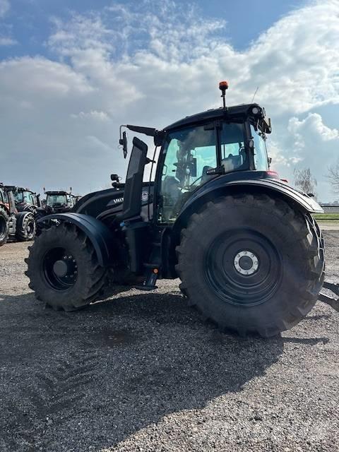 Valtra T 235 D Tractors