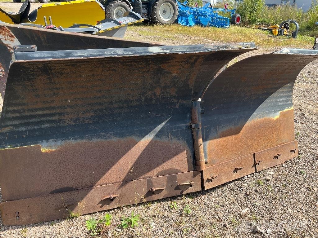 VM 280 NA Snow blades and plows