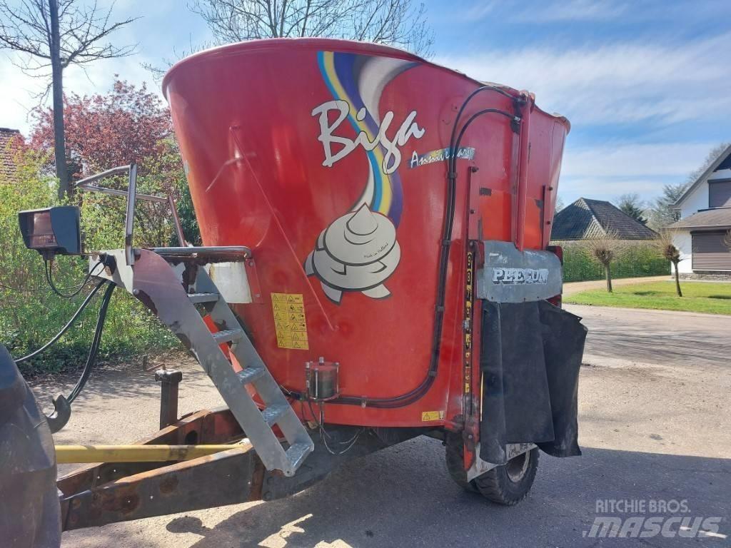 Peecon Biga VME 120 Feed mixer