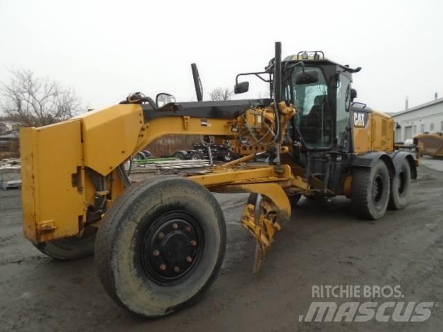 CAT 140 M 2 AWD Graders