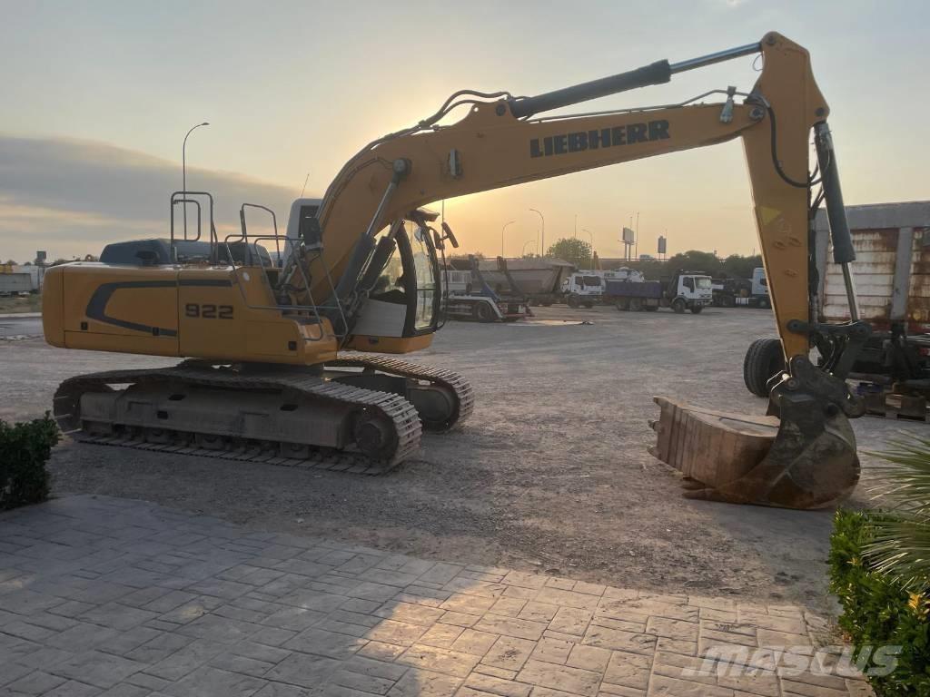 Liebherr R922 NLC Crawler excavators