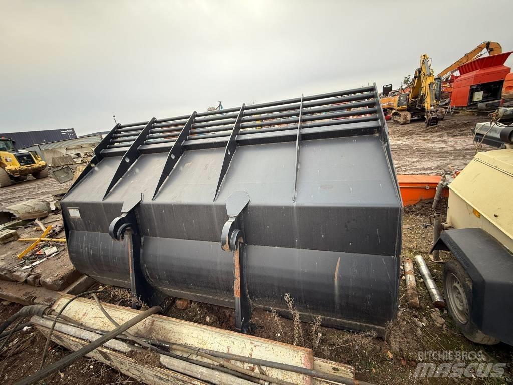 Doosan DL 420-7 Buckets