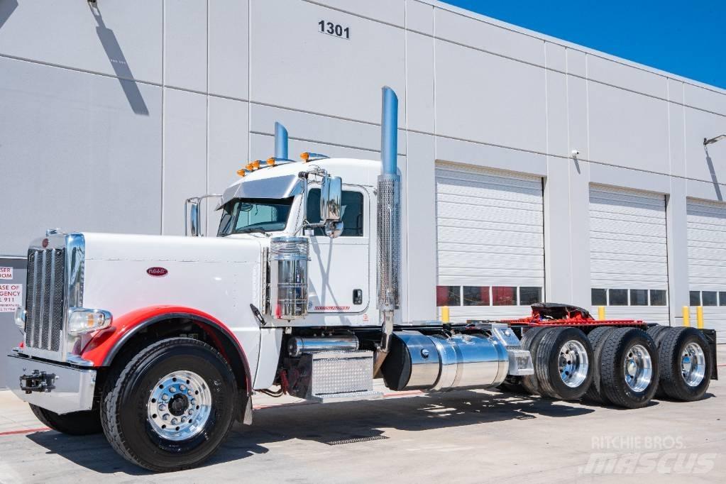 Peterbilt 389 Prime Movers