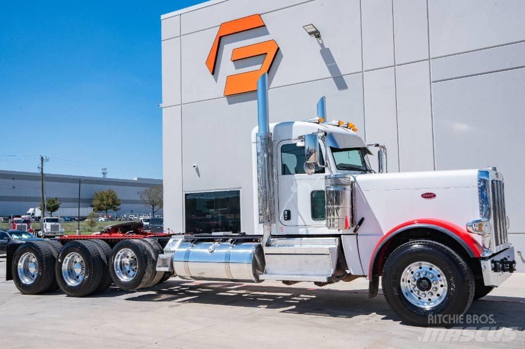 Peterbilt 389 Prime Movers