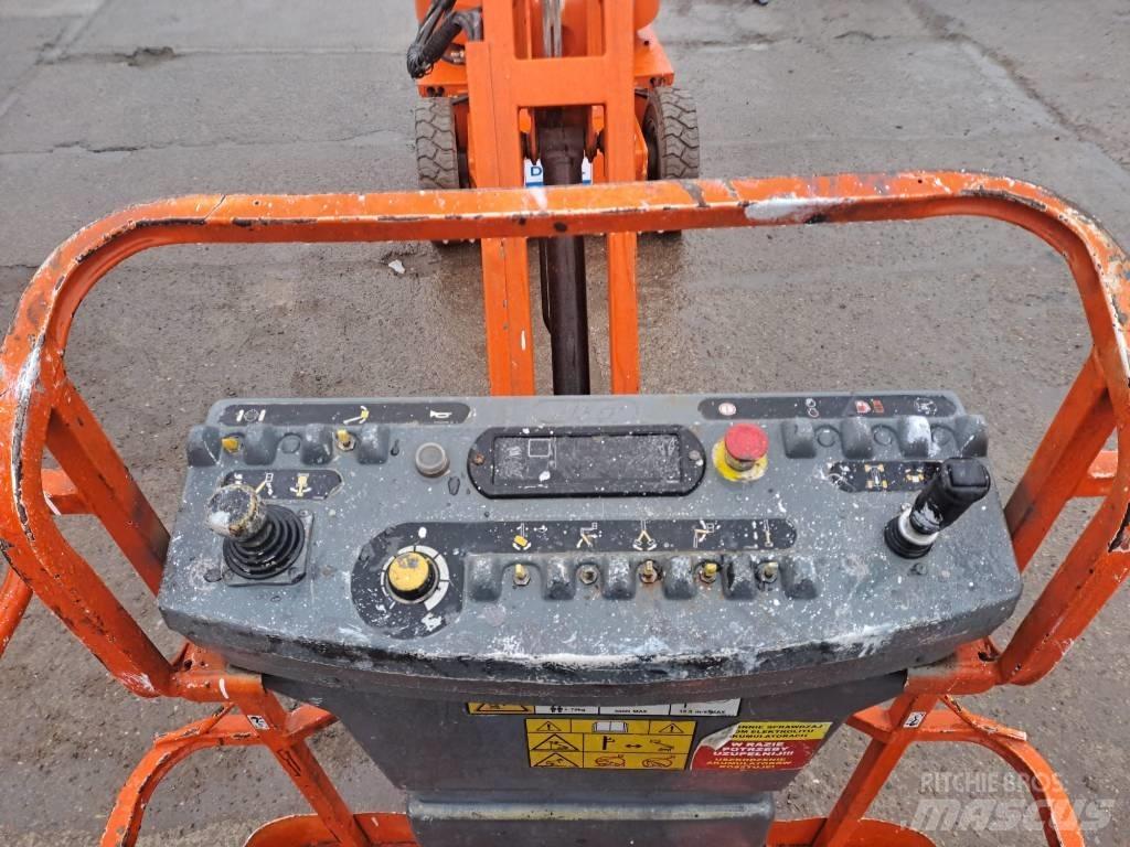 JLG E 300 AJP Articulated boom lifts