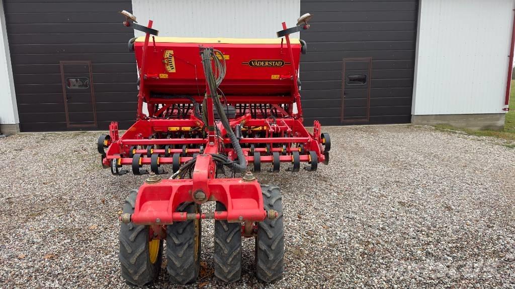 Väderstad Rapid300S Drills