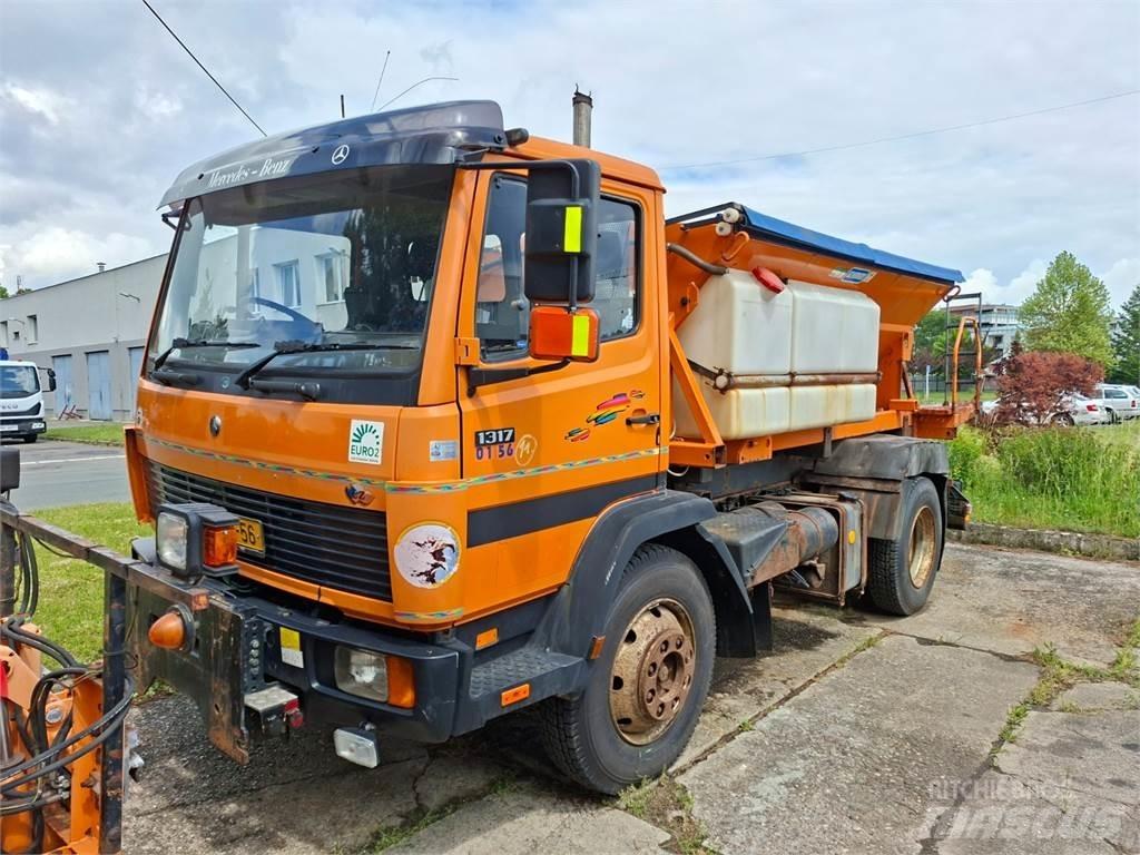 Mercedes-Benz 1317 Chassis Cab trucks