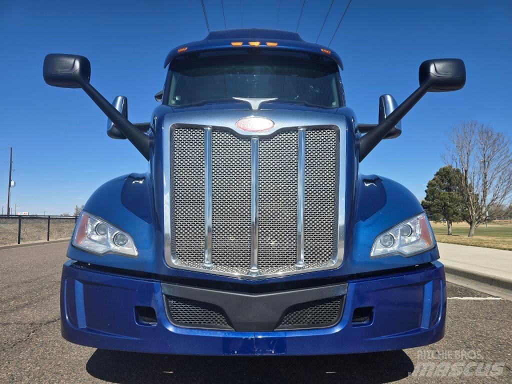 Peterbilt 579 Prime Movers