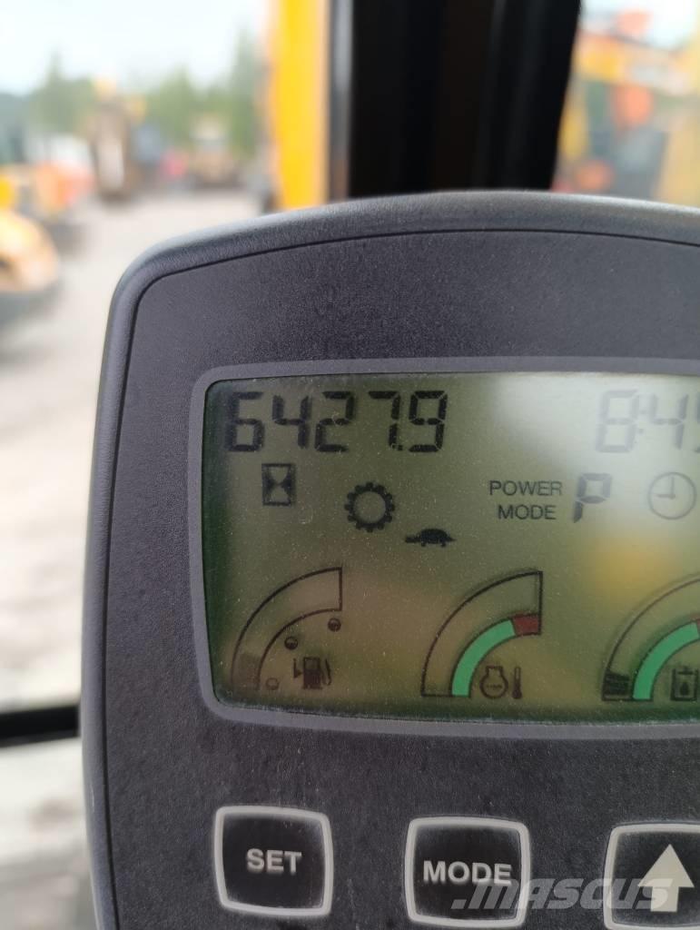 JCB JS 260 LC Crawler excavators