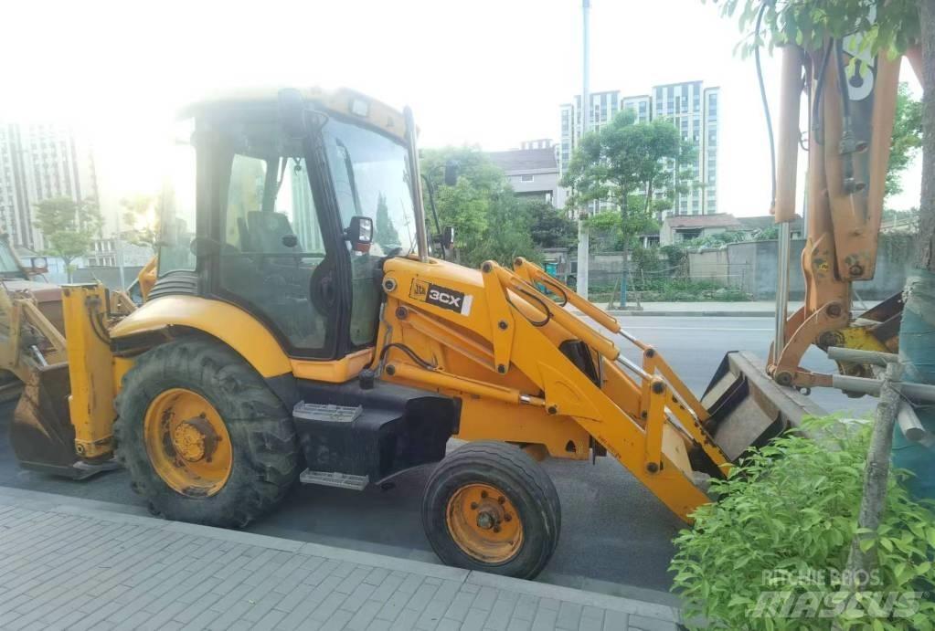 JCB 3 CX Backhoe