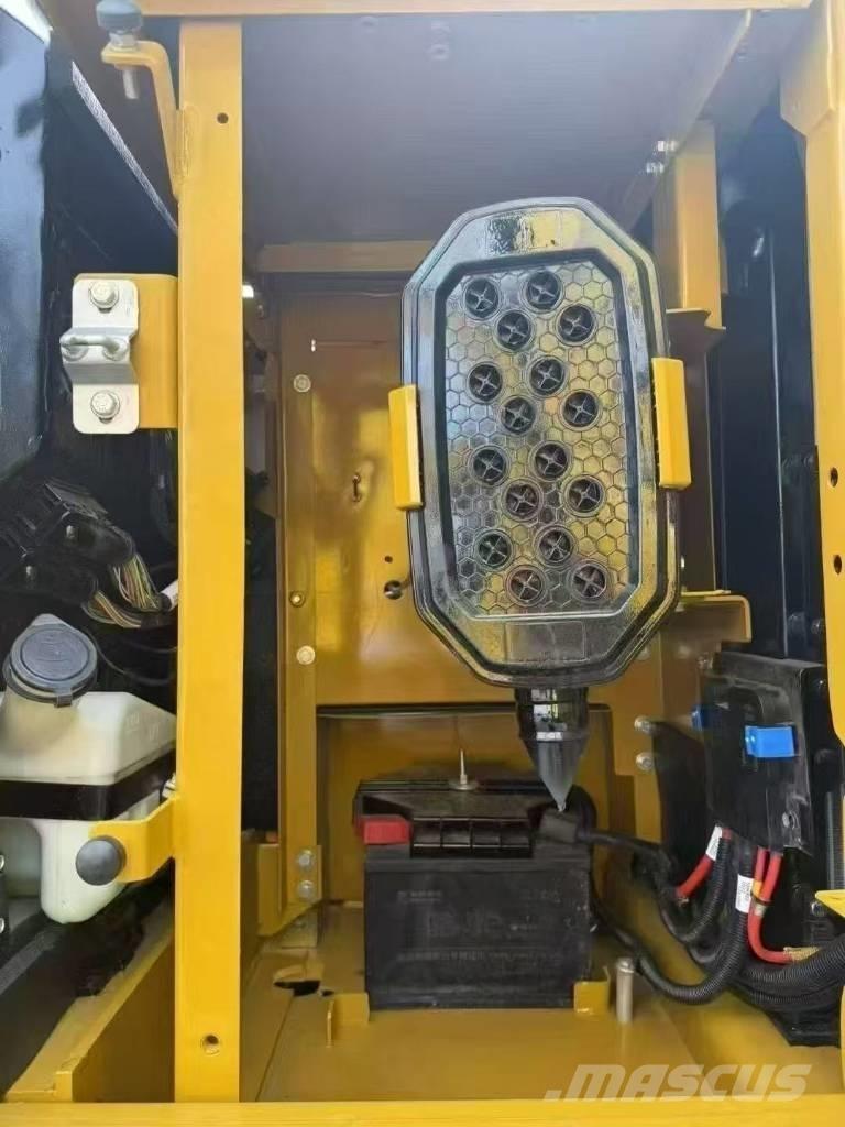 CAT 320 Crawler excavators