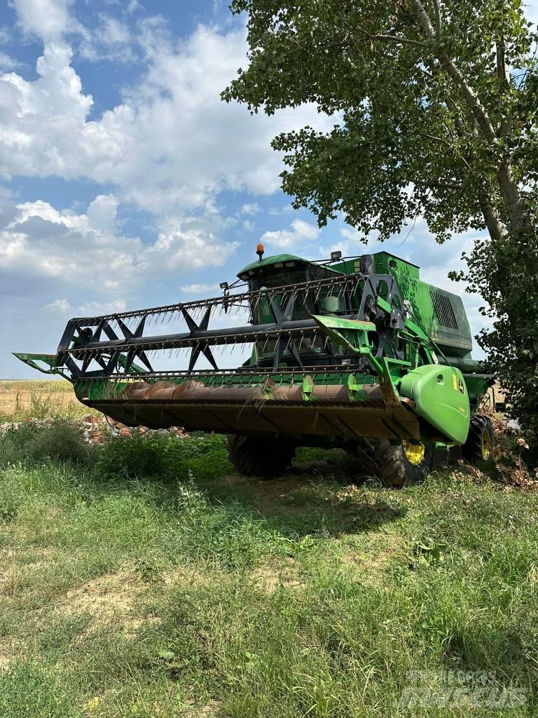 John Deere 1550 CWS Combine harvesters